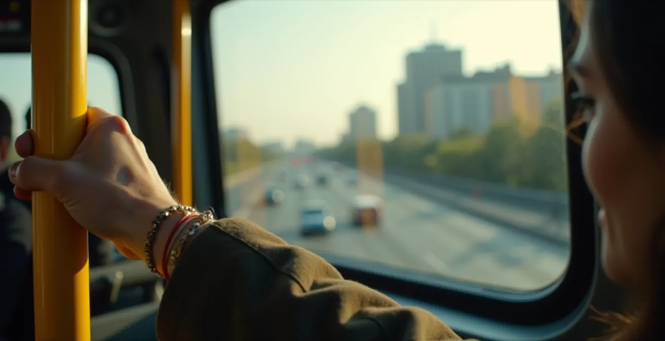 Vue depuis l'intérieur d'un bus traversant le périphérique parisien